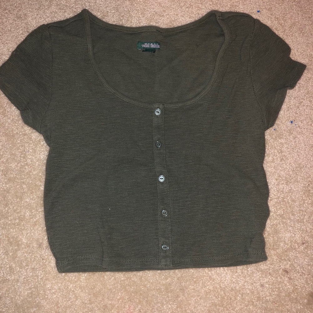 Green button crop top